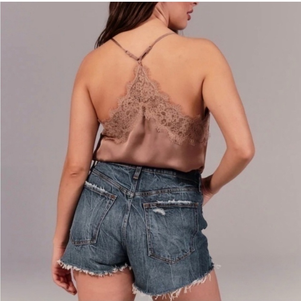 Women's Abercrombie high rise denim mom shorts (3)